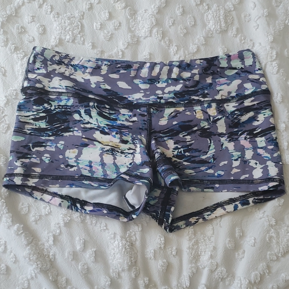 Fleo Shorts